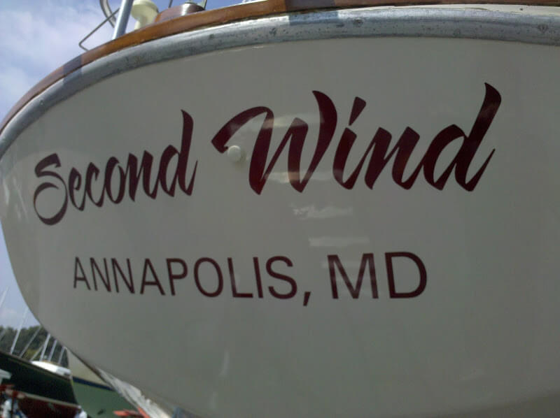 Boat Lettering Annapolis, Transom Lettering on Second Wind.