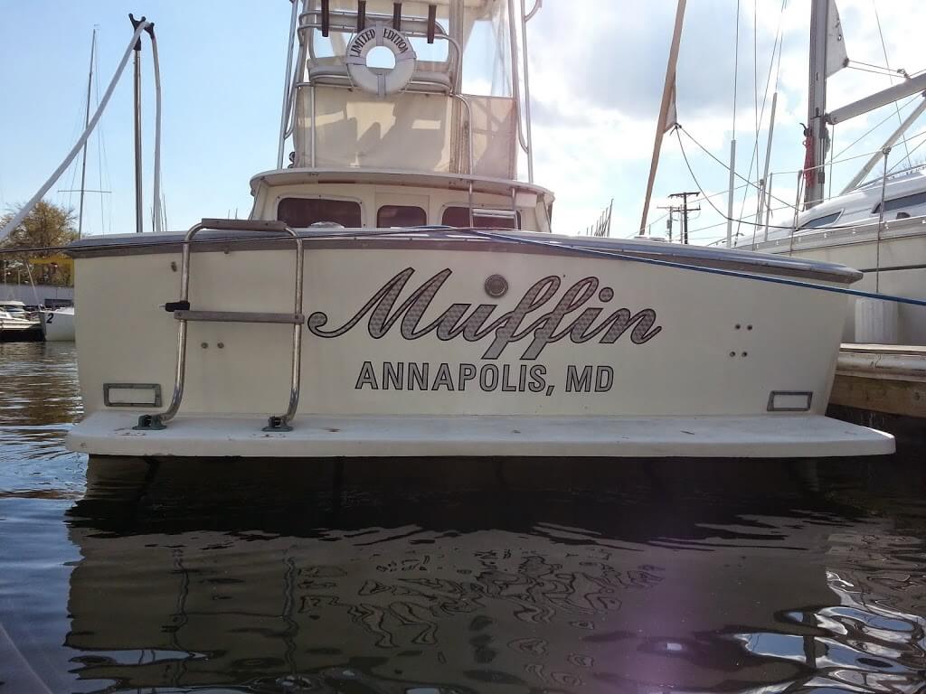 Engine Turned Silver Lettering, Luxurious Lettering on Muffin.