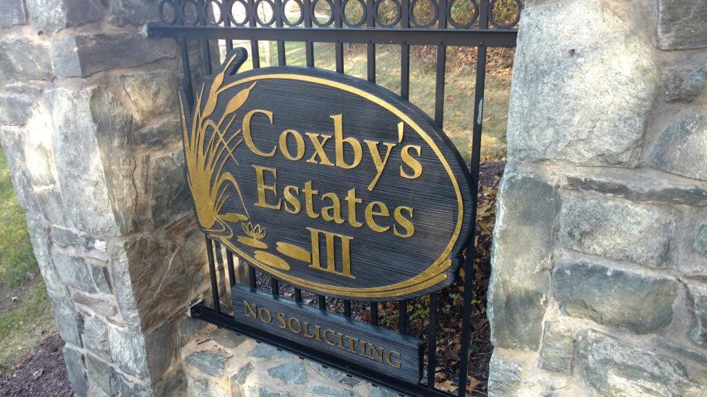 Community Entrance Sign - Coxby's Estates III